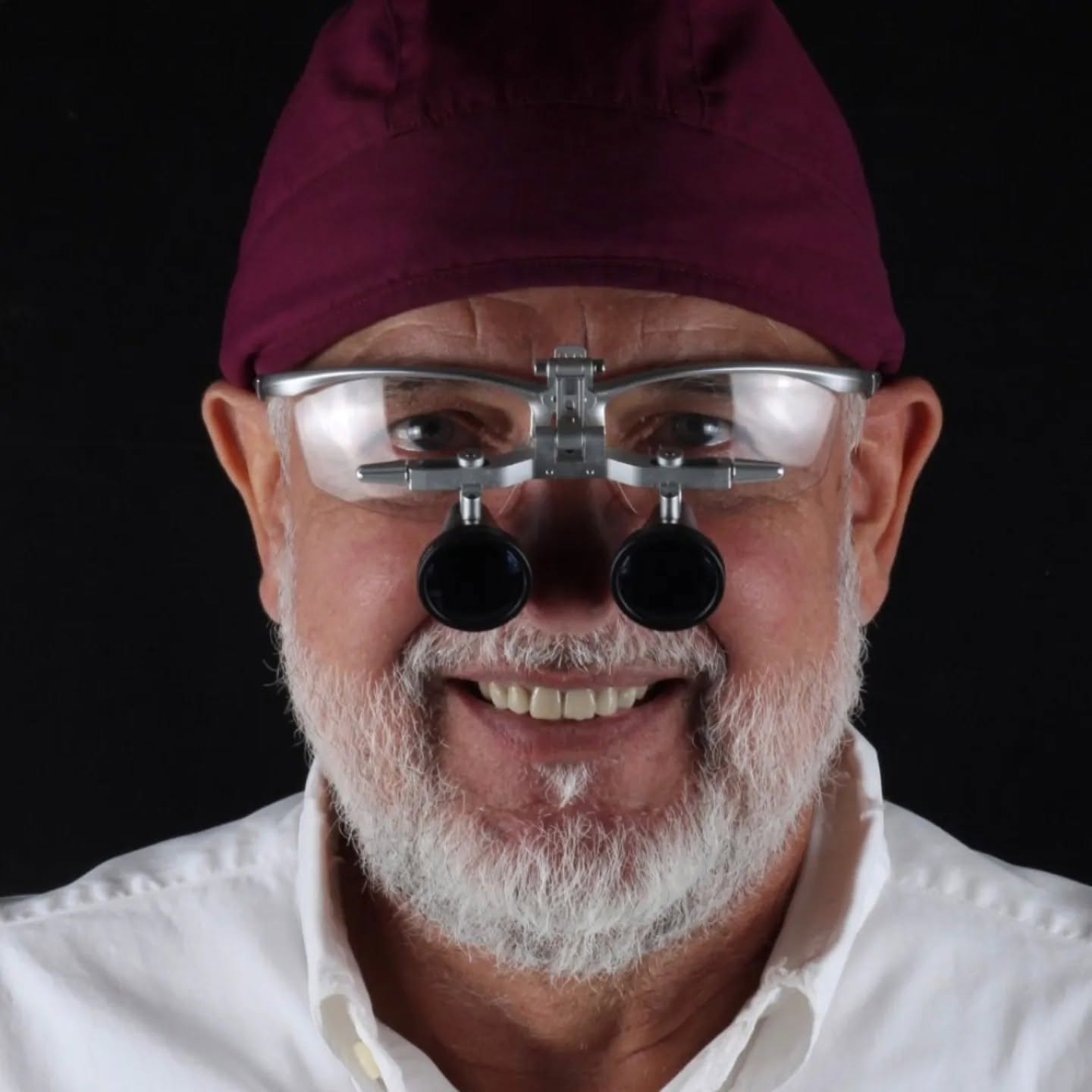 Dr. Jorge Ortiz Díaz, especialista en prostodoncia e implantes en Saltillo
